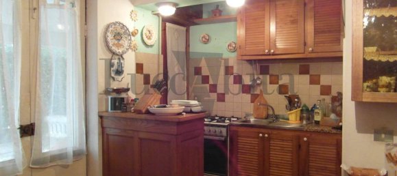 5 bedrooms Villa in Lucca, Italy No. 13878 13