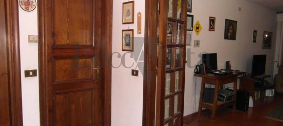 5 bedrooms Villa in Lucca, Italy No. 13878 15