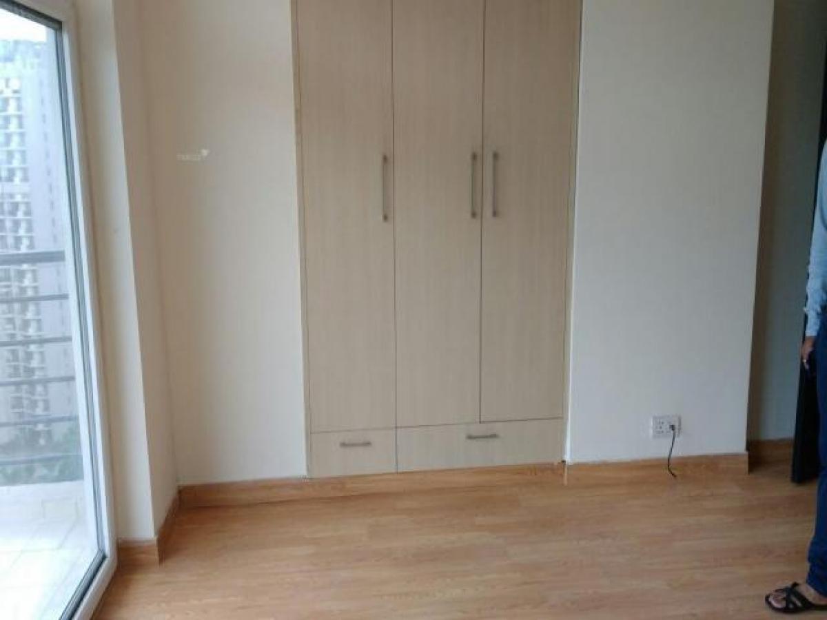 Casa T4 em Noida, India N.º 68168