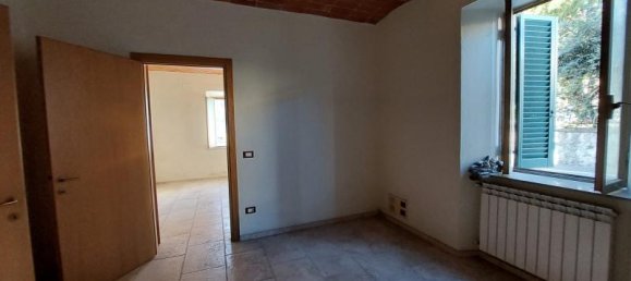 2 rooms Apartment in Arezzo, Italy No. 227415 5