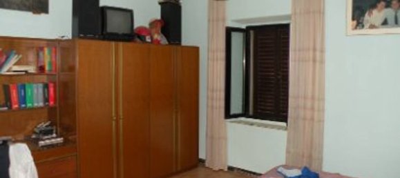 7 rooms Apartment in Sinalunga, Italy No. 200055 14