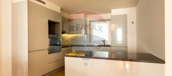 1 bedroom Apartment in Lisbon, Portugal No. 76779 4