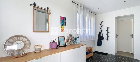 3 bedrooms House in Chaumontel, France No. 359086 4