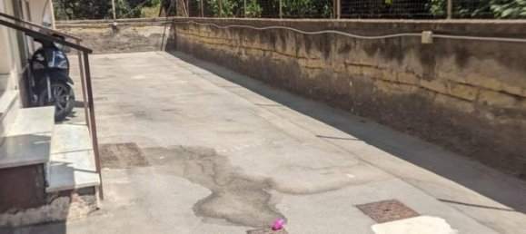 4-salle Appartement à Torre Annunziata, Italy No. 17802 7