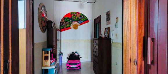 4-salle Appartement à Torre Annunziata, Italy No. 17802 9