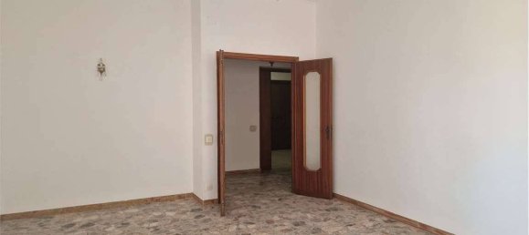 3 bedrooms Apartment in Frosinone, Italy No. 47790 3