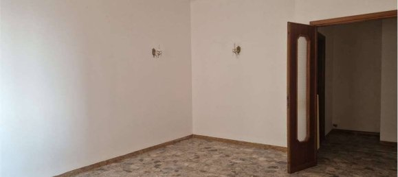 3 bedrooms Apartment in Frosinone, Italy No. 47790 11