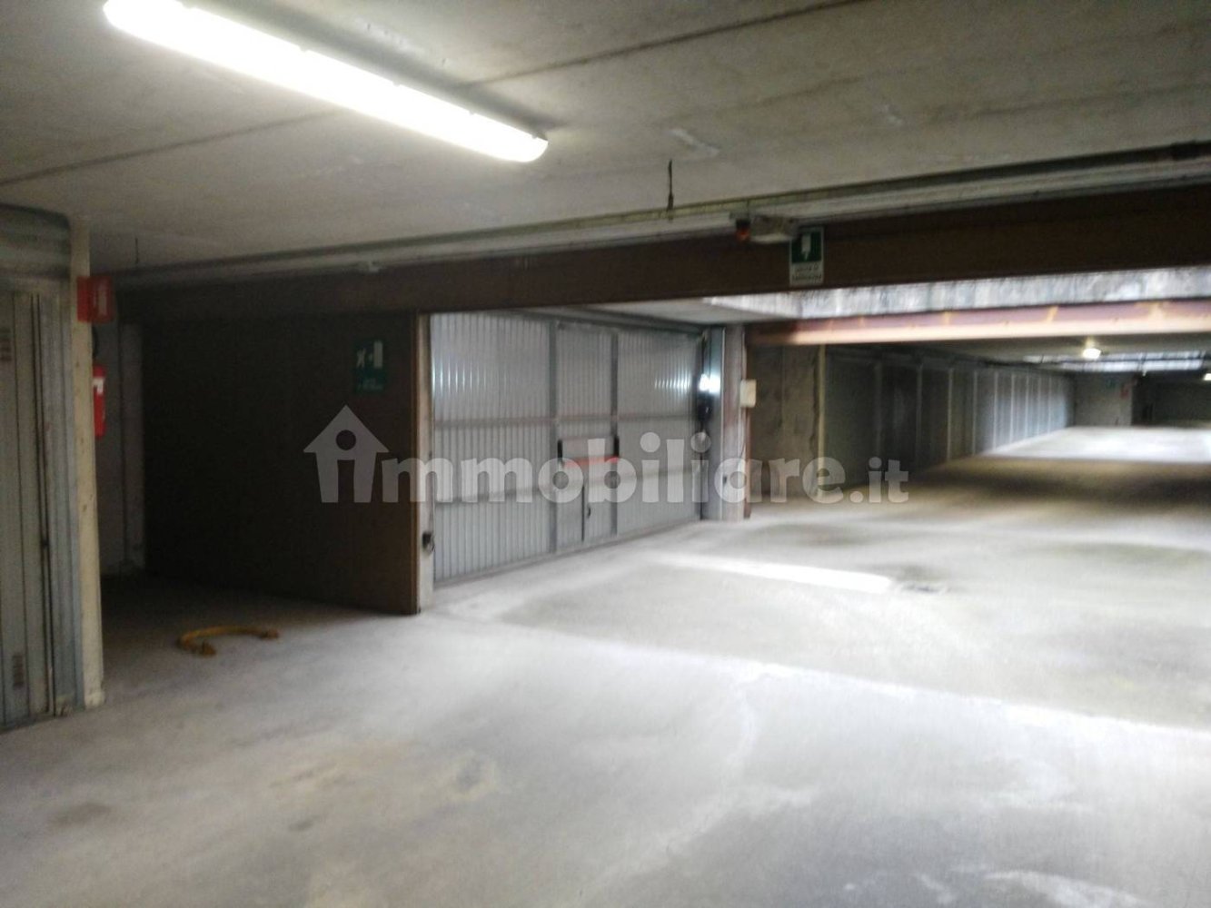 18m² Garage in Vicenza, Italy No. 268128