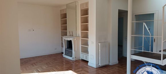 Apartamento de 4 habitaciónes en Monza, Italy No. 26323 5