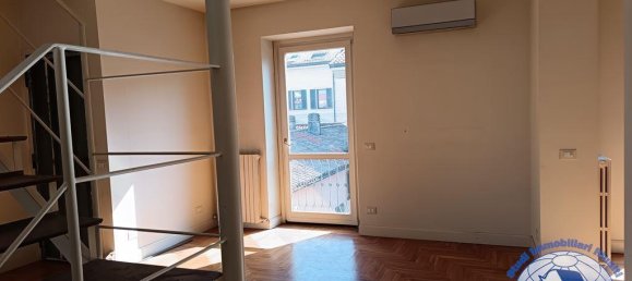 Apartamento de 4 habitaciónes en Monza, Italy No. 26323 10