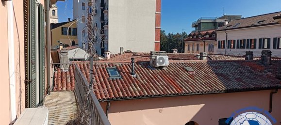 Apartamento de 4 habitaciónes en Monza, Italy No. 26323 12