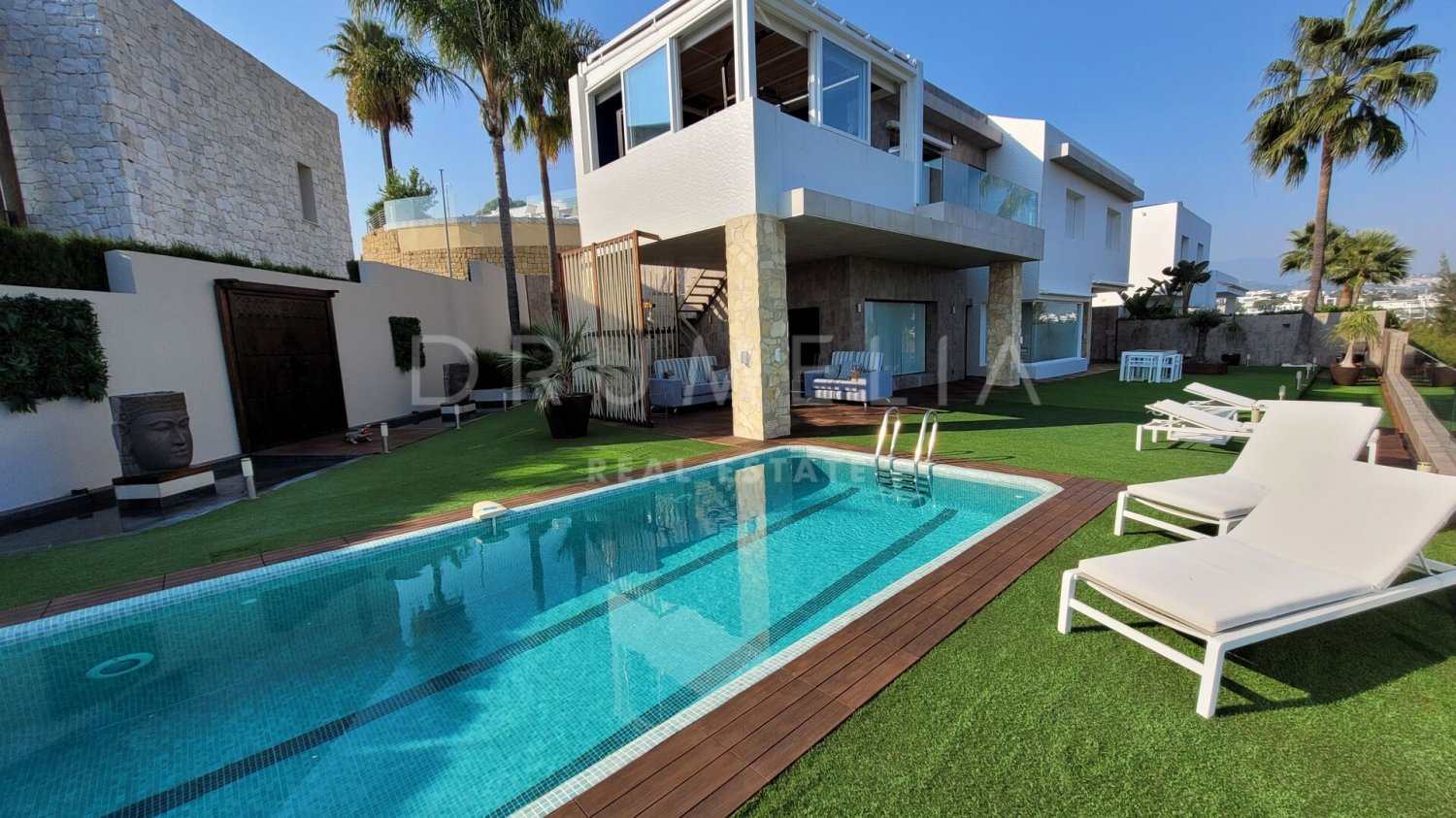 Вилла с 4 спальнями в Малага, Испания № 40973