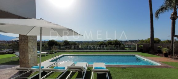 Вилла с 4 спальнями в Малага, Испания № 40973 2