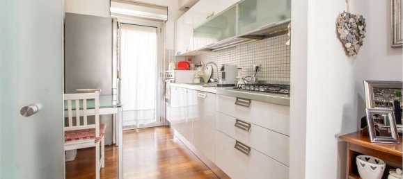 4-salle Duplex à Cagliari, Italy No. 262999 8