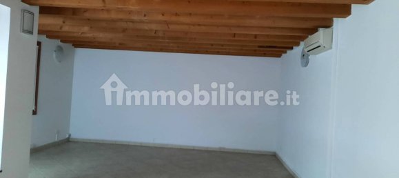 1 bedroom Apartment in Udine, Italy No. 116069 5