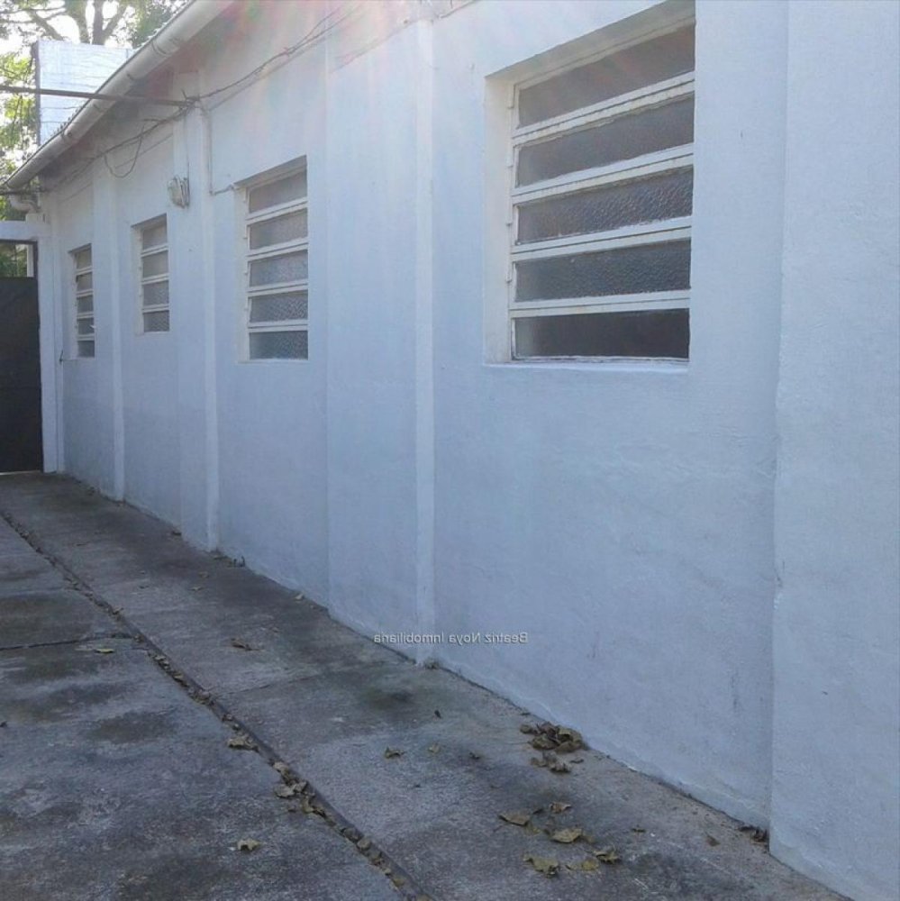 2 bedrooms House in Montevideo, Uruguay No. 2032