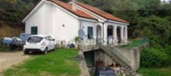 Villa de 1 dormitorio en Albenga, Italy No. 11576 2