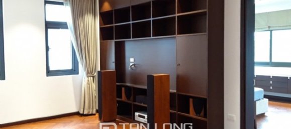 4 bedrooms Villa in Tay Ho, Vietnam No. 1169 4