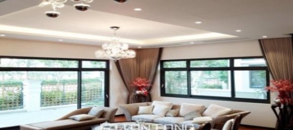 4 bedrooms Villa in Tay Ho, Vietnam No. 1169 2