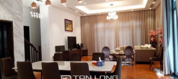 4 bedrooms Villa in Tay Ho, Vietnam No. 1169 5