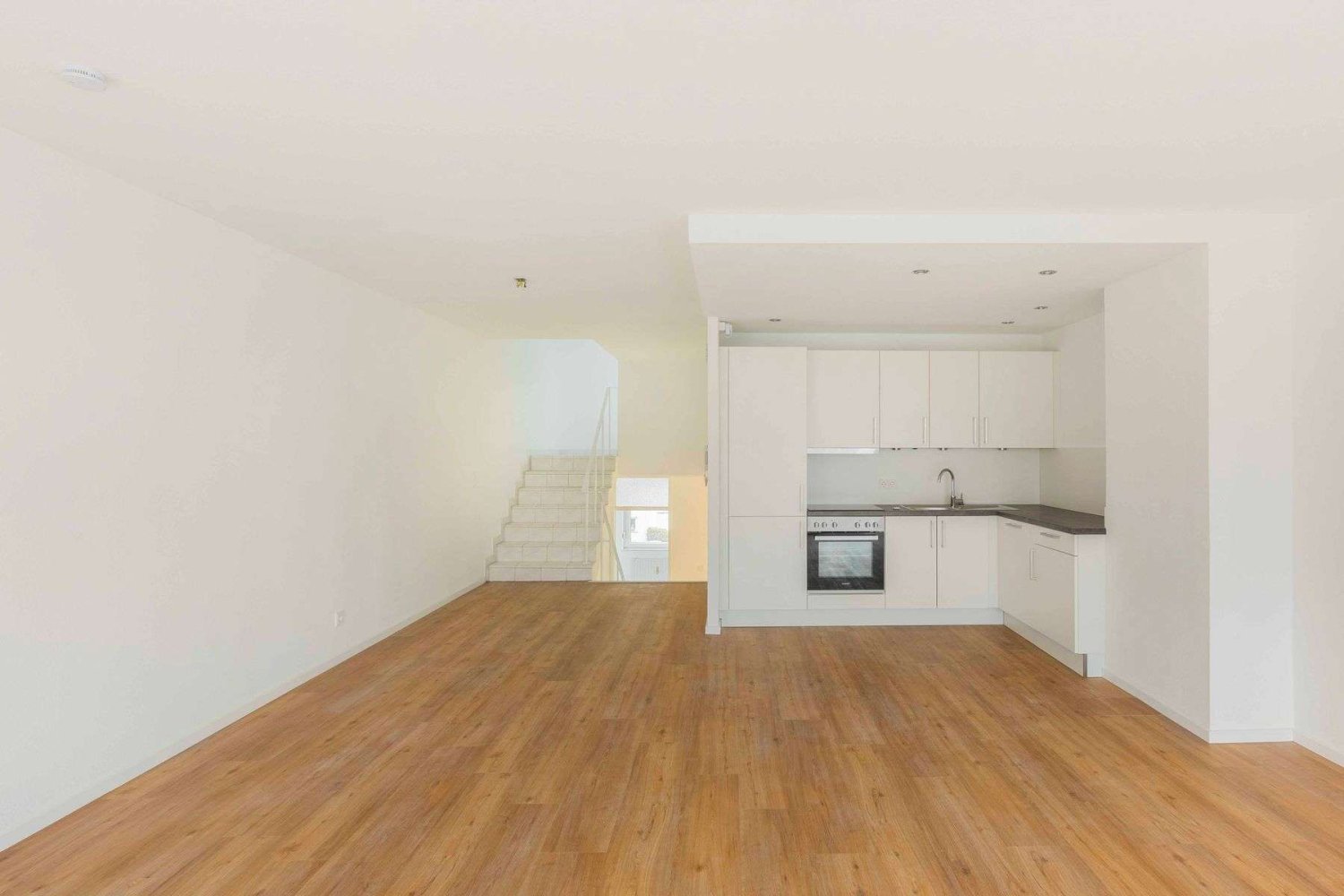 3 bedrooms Duplex in Cologne, Germany No. 177813