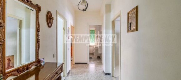 3 rooms Apartment in Monte San Giusto, Italy No. 262680 5