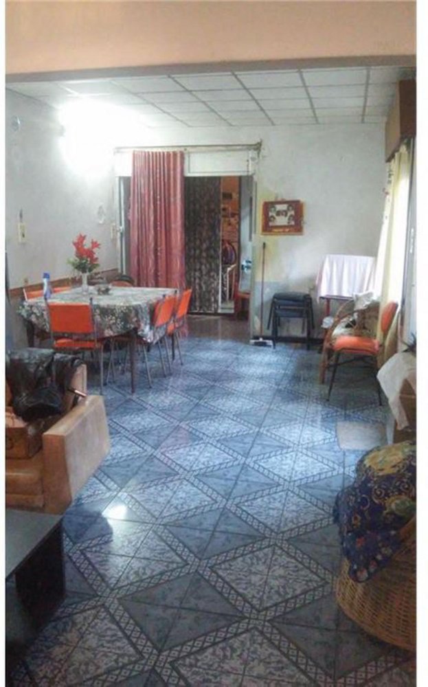 4 bedrooms House in Lanus, Argentina No. 4706