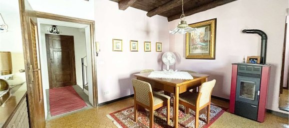 Дом с 7 комнатами в Прата Кампортаччо, Италия № 168073 9