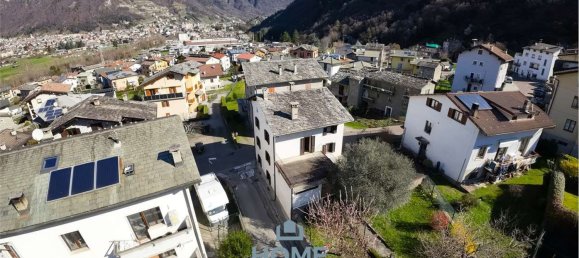 Дом с 7 комнатами в Прата Кампортаччо, Италия № 168073 37