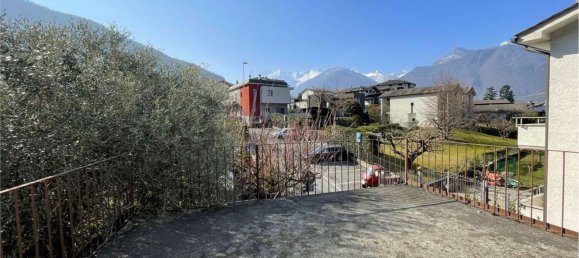 Дом с 7 комнатами в Прата Кампортаччо, Италия № 168073 28