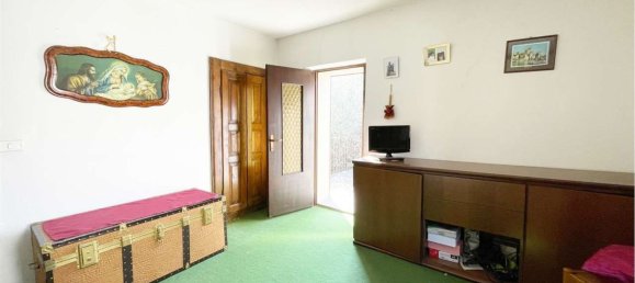 Дом с 7 комнатами в Прата Кампортаччо, Италия № 168073 26