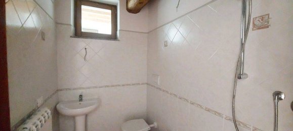 1 bedroom Apartment in Marliana, Italy No. 37887 6