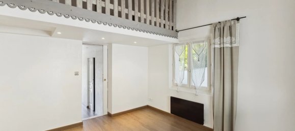 5 bedrooms Villa in Var, France No. 1978 7