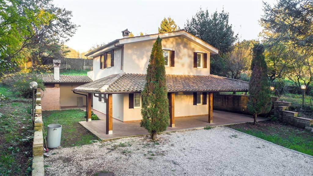 Вилла с 5 комнатами в Лабико, Италия № 27119