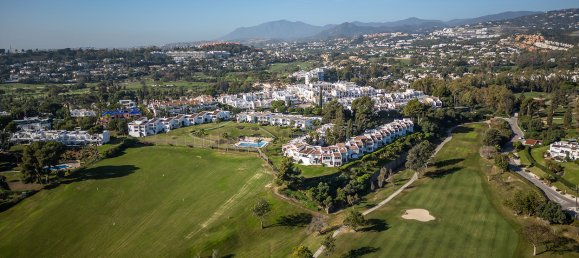 Ático de 3 dormitorios en Marbella, Spain No. 43912 32