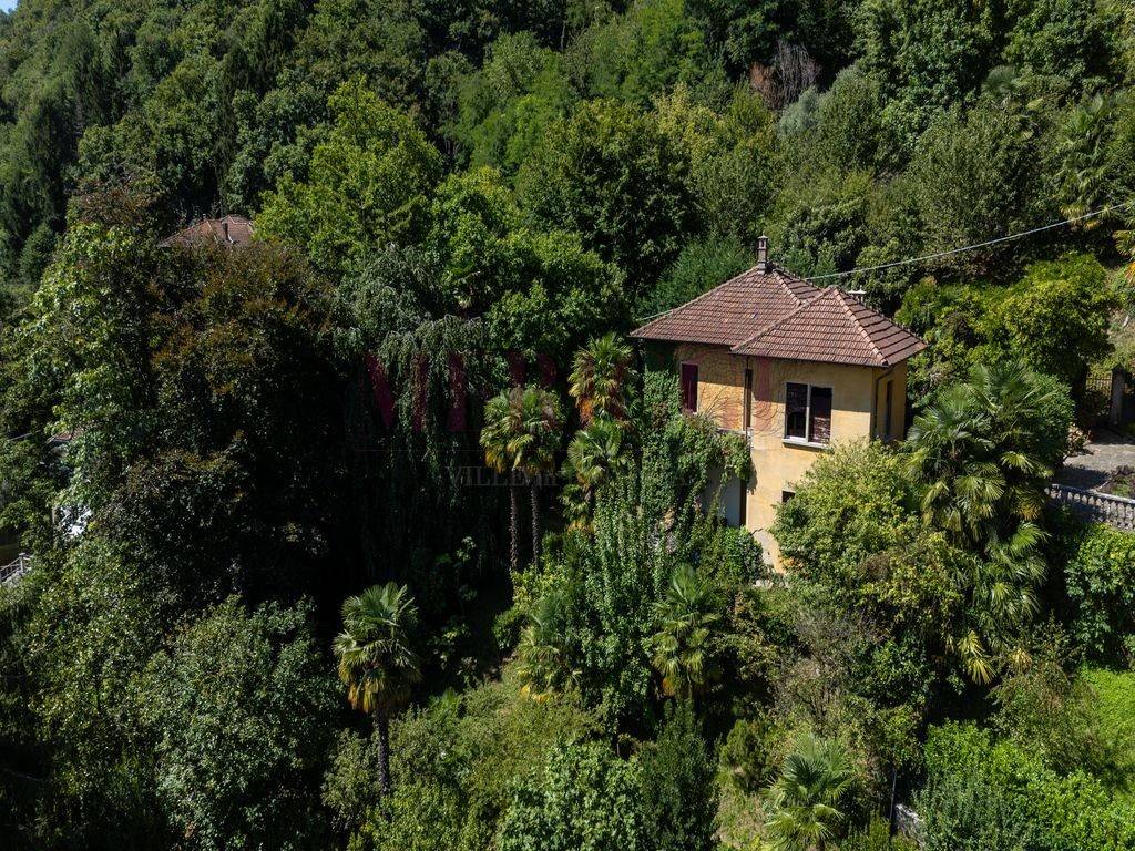 3 غرف نوم فيلا في Airuno, Italy رقم 377408