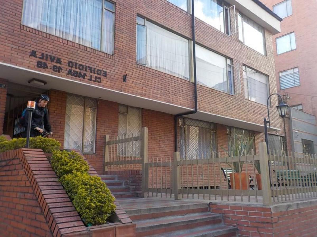 2 bedrooms House in Bogota, Colombia No. 13798