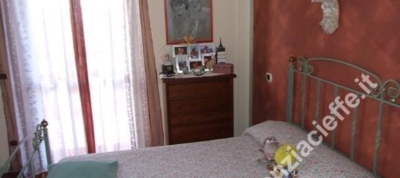 Casa de 7 habitaciónes en Massa, Italy No. 105717 5