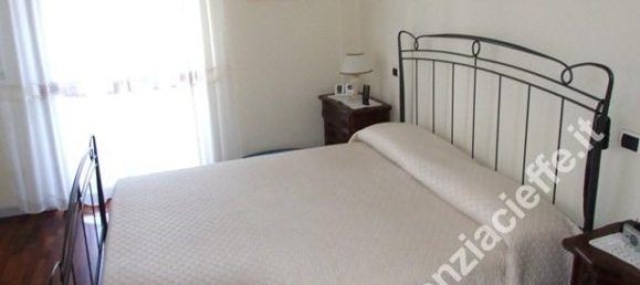 Casa de 7 habitaciónes en Massa, Italy No. 105717 6