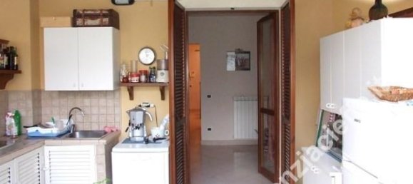 Casa de 7 habitaciónes en Massa, Italy No. 105717 16