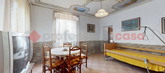 6 rooms House in Barga, Italy No. 137587 7