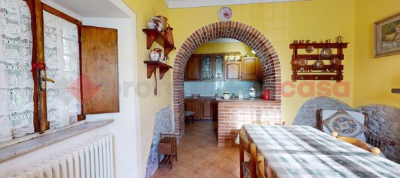 6 rooms House in Barga, Italy No. 137587 10