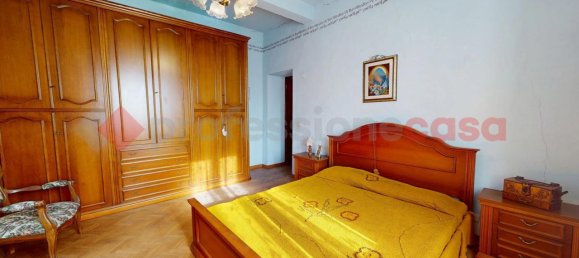 6 rooms House in Barga, Italy No. 137587 29