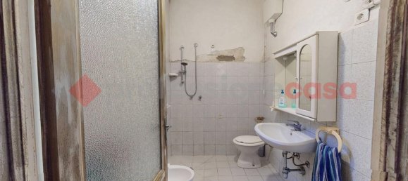 6 rooms House in Barga, Italy No. 137587 18