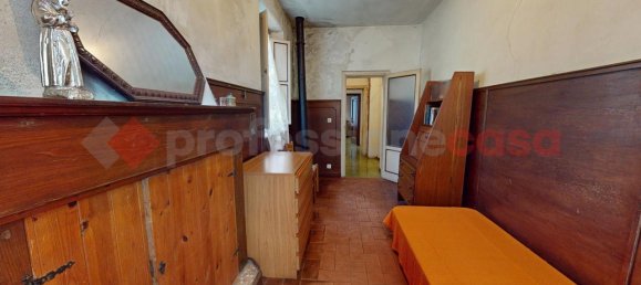 6 rooms House in Barga, Italy No. 137587 31