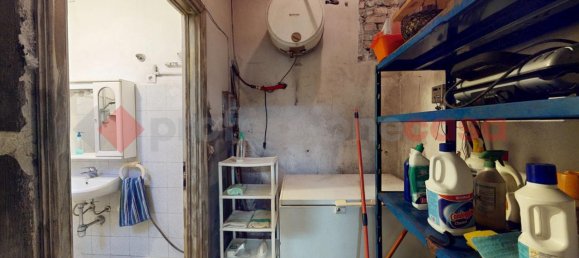 6 rooms House in Barga, Italy No. 137587 14