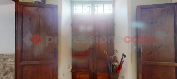 6 rooms House in Barga, Italy No. 137587 4