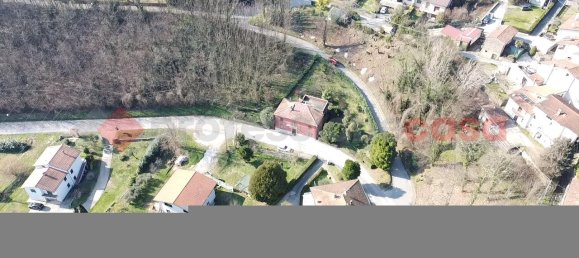 6 rooms House in Barga, Italy No. 137587 44