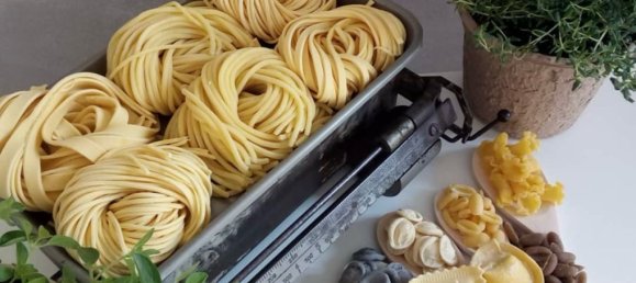 55m² Commercial property in Milan, Italy No. 240028 10