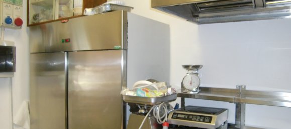 55m² Commercial property in Milan, Italy No. 240028 13